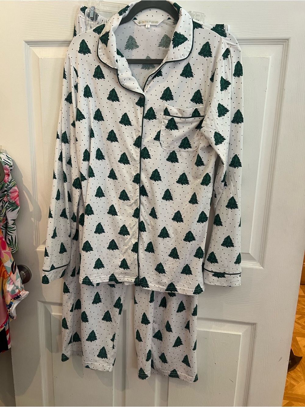 Women's Royal Standard  Pajama Set with Green Tree Print sz L